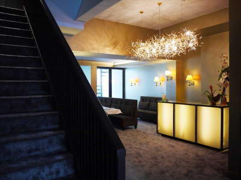 Hotel The Neufchatel Saint-Gilles Exterior photo